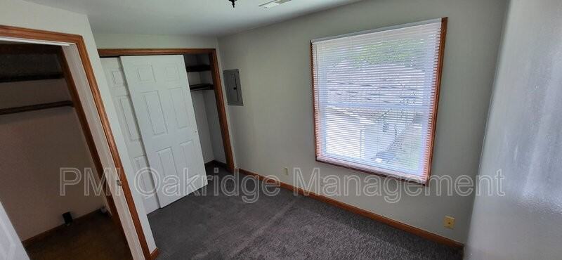 415 Ohio Ave #4 - Photo 5 of 6