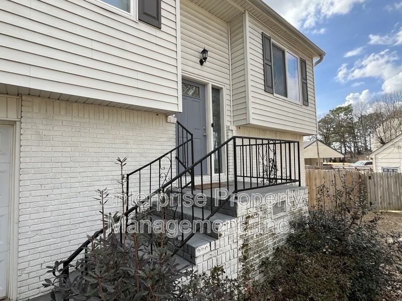 6243 Brightwood Cv - Photo 4 of 13