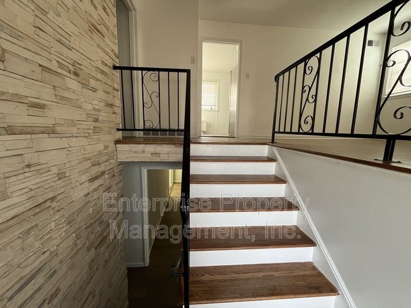 6243 Brightwood Cv - Photo 5 of 13