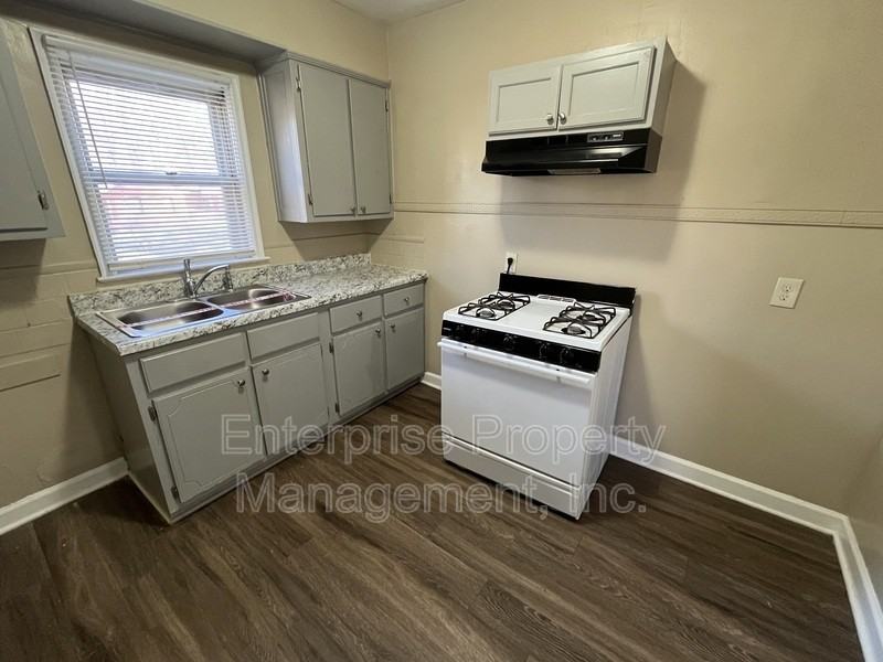 3147 Northgate St - Photo 5 of 9