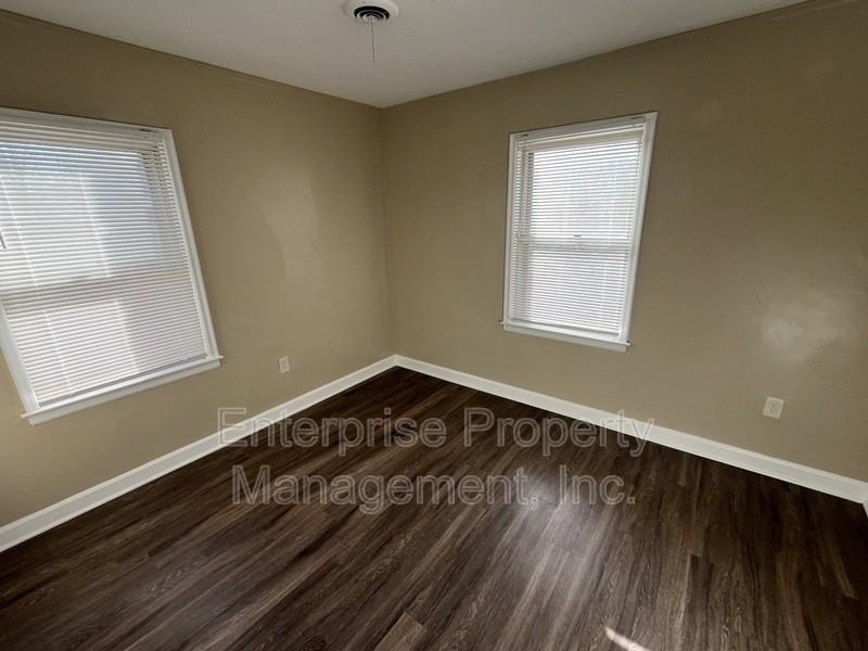 3147 Northgate St - Photo 7 of 9