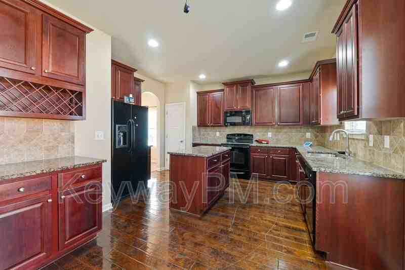 1413 Issac Way - Photo 6 of 30