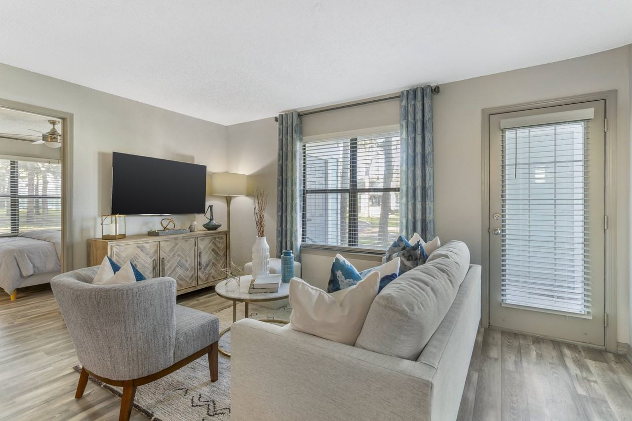 Mirage on Kernan - Photo 2 of 93