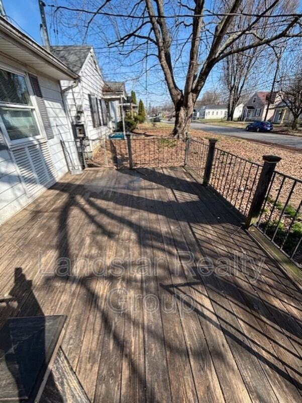 3762 Parthenia Ave - Photo 3 of 26