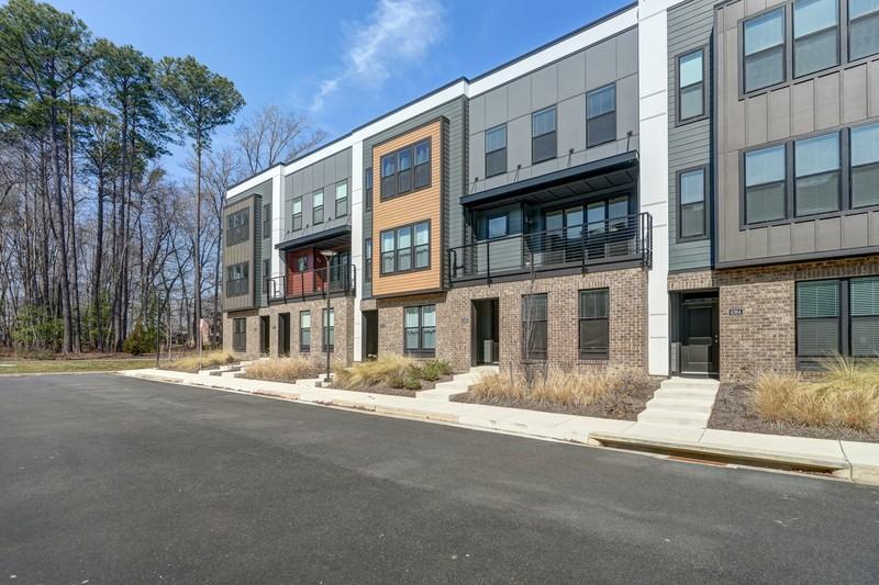 4368 Dominion Forest Cir - Photo 2 of 50