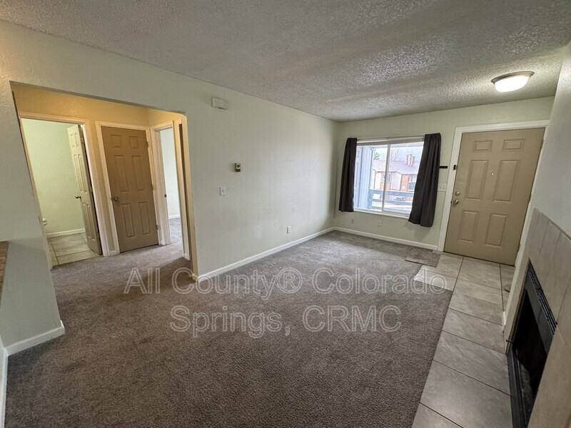 915 Hathaway Dr #C - Photo 6 of 18