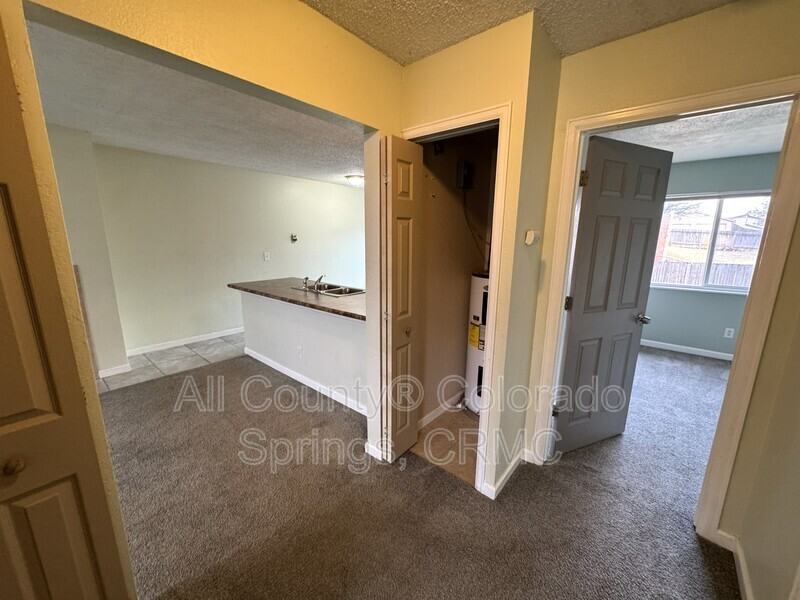 915 Hathaway Dr #C - Photo 7 of 18