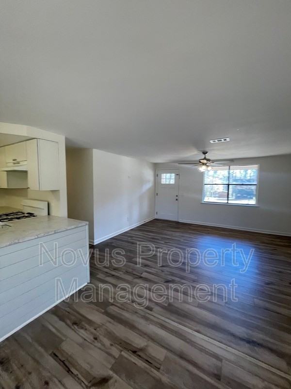 150 S Meadowcliff Cir - Photo 6 of 21