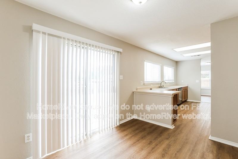 7618 Barking Crk - Photo 6 of 22