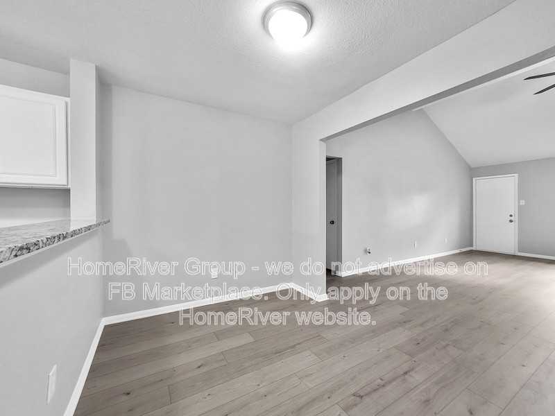 10827 Bradford Way Dr - Photo 4 of 20