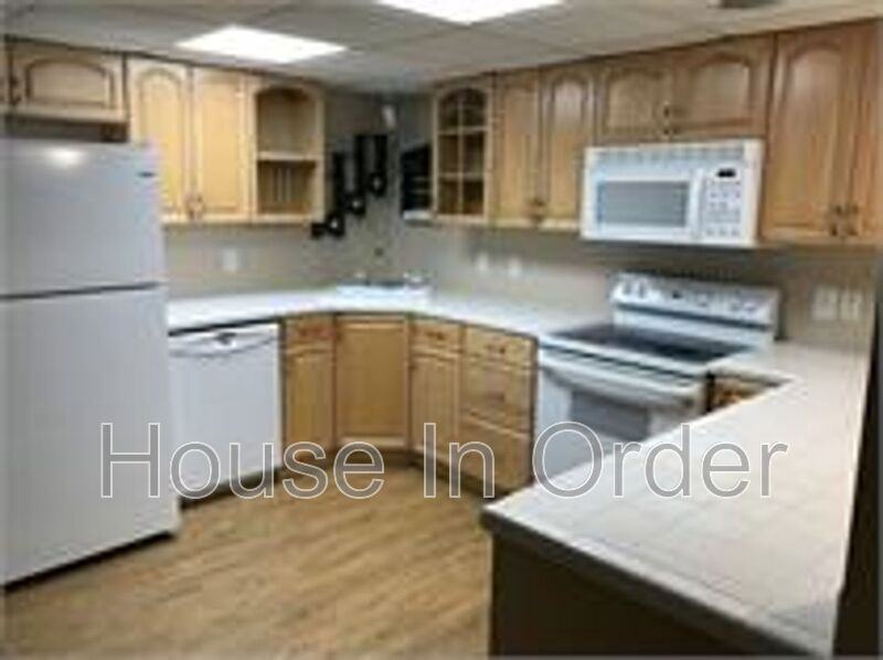 12 Looking Glass Ln - Photo 4 of 10