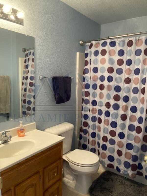 1205 Boswell Dr - Photo 6 of 10