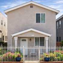 9812 South Central Avenue - Photo 1 of 1