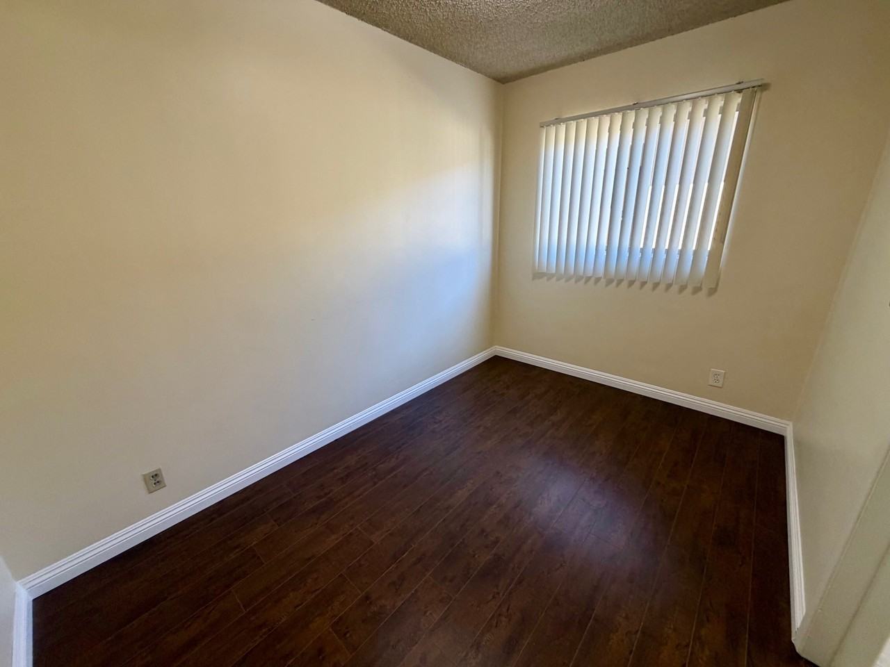 5920 GOLDENWEST AVE. (194) - Photo 7 of 15