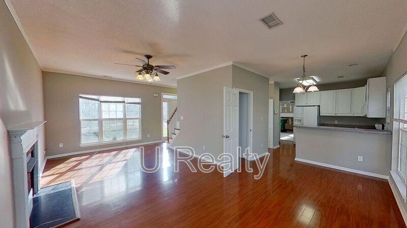 7236 Rock Island Rd - Photo 2 of 13