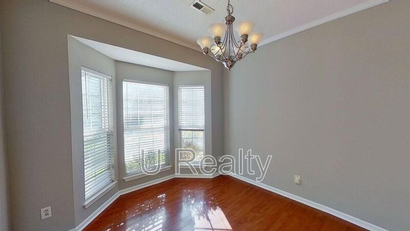 7236 Rock Island Rd - Photo 4 of 13