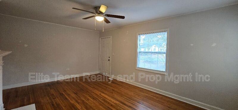 2901 Clemson Ave - Photo 6 of 19