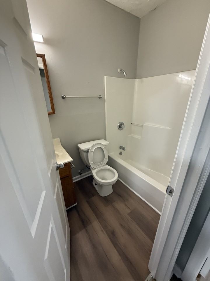 418 Jason Drive - Photo 5 of 10