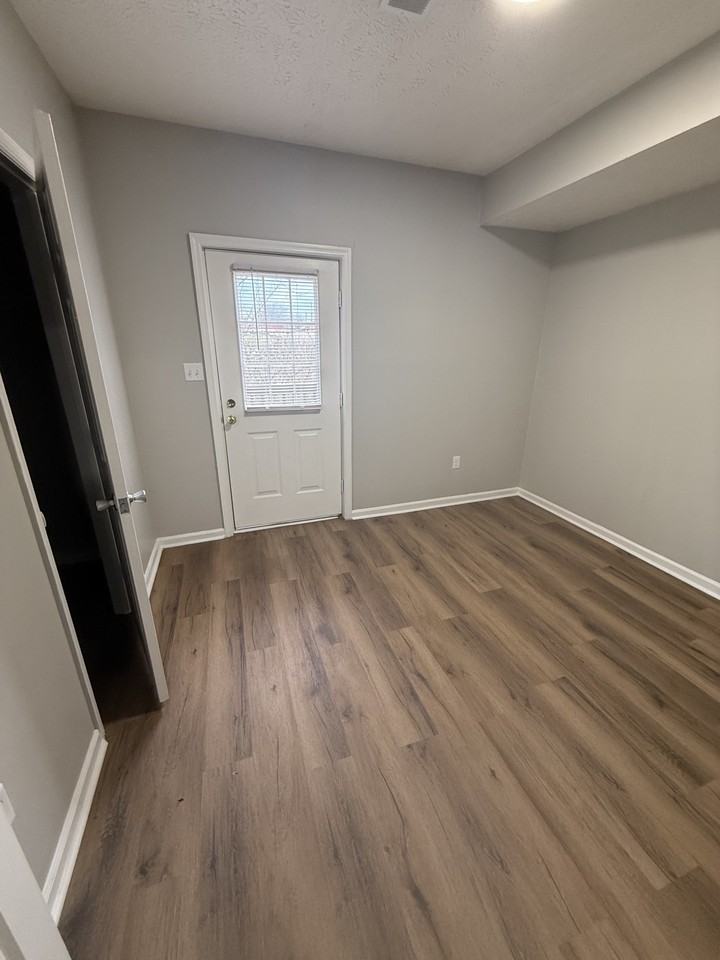 418 Jason Drive - Photo 6 of 10