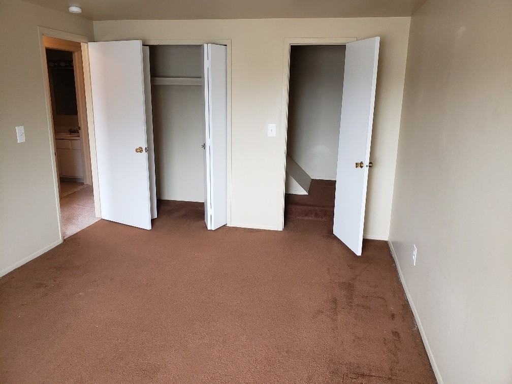 Flat Rock - Photo 4 of 9