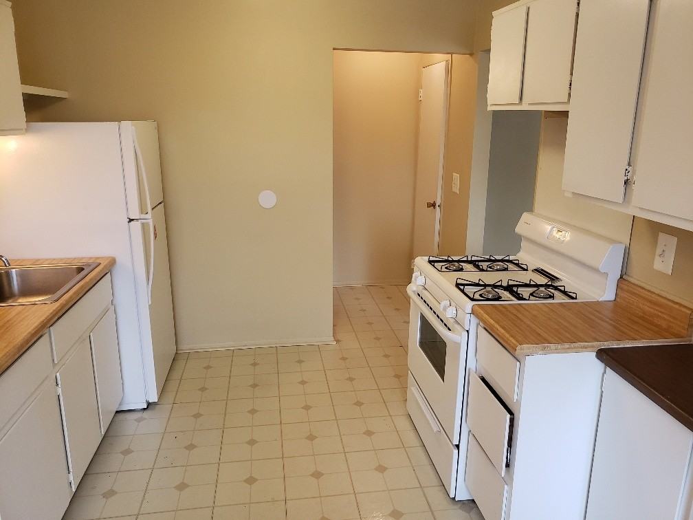 Flat Rock - Photo 5 of 9