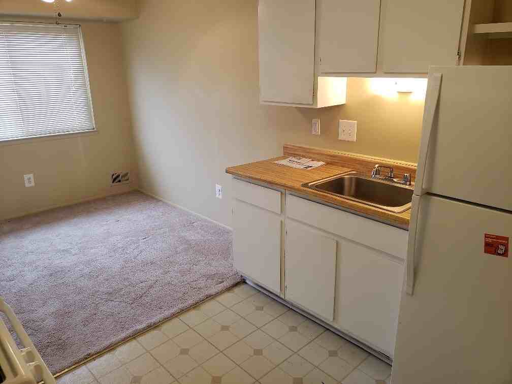 Flat Rock - Photo 7 of 9