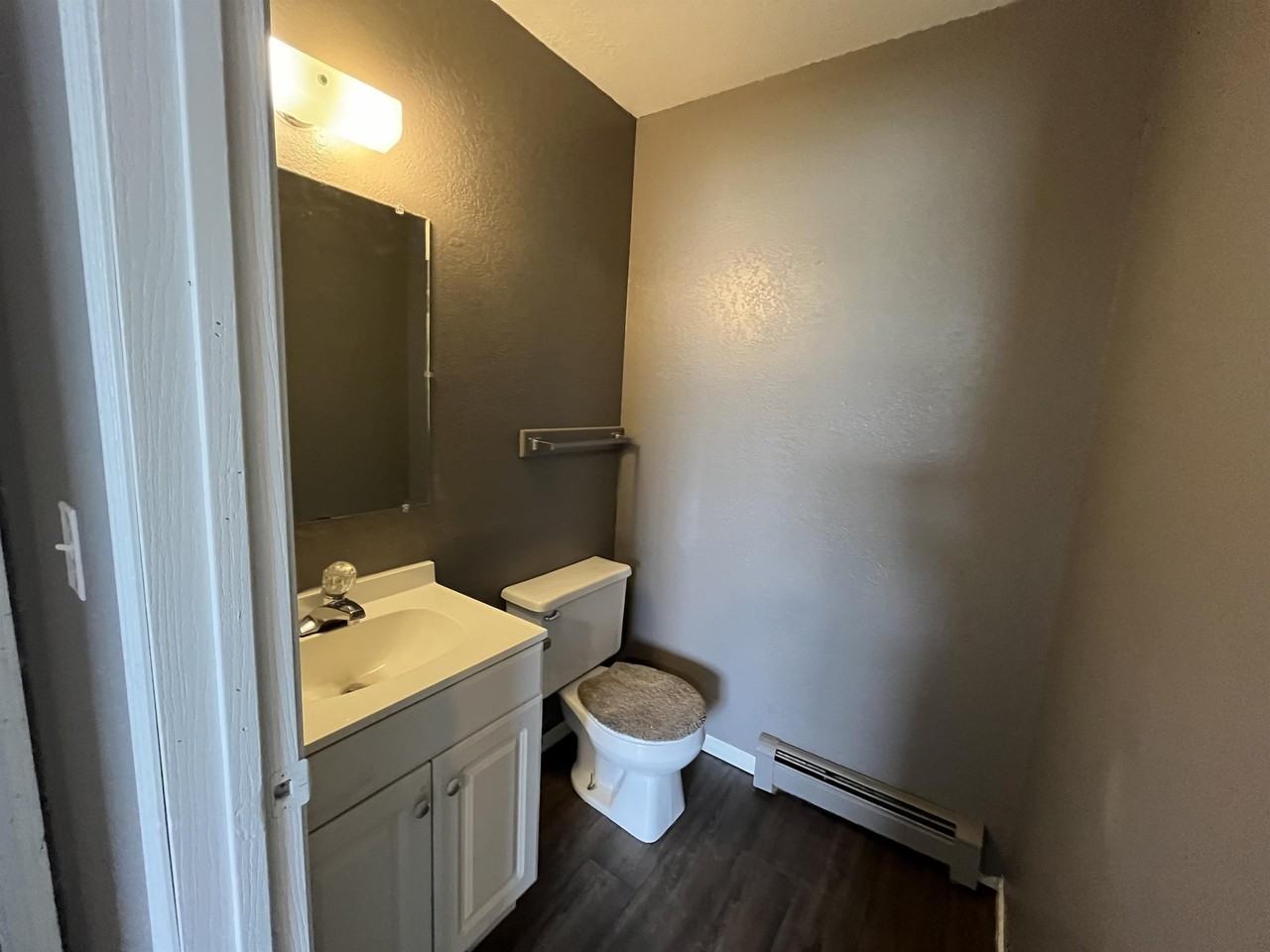 1048 Abbey Court - Photo 5 of 7