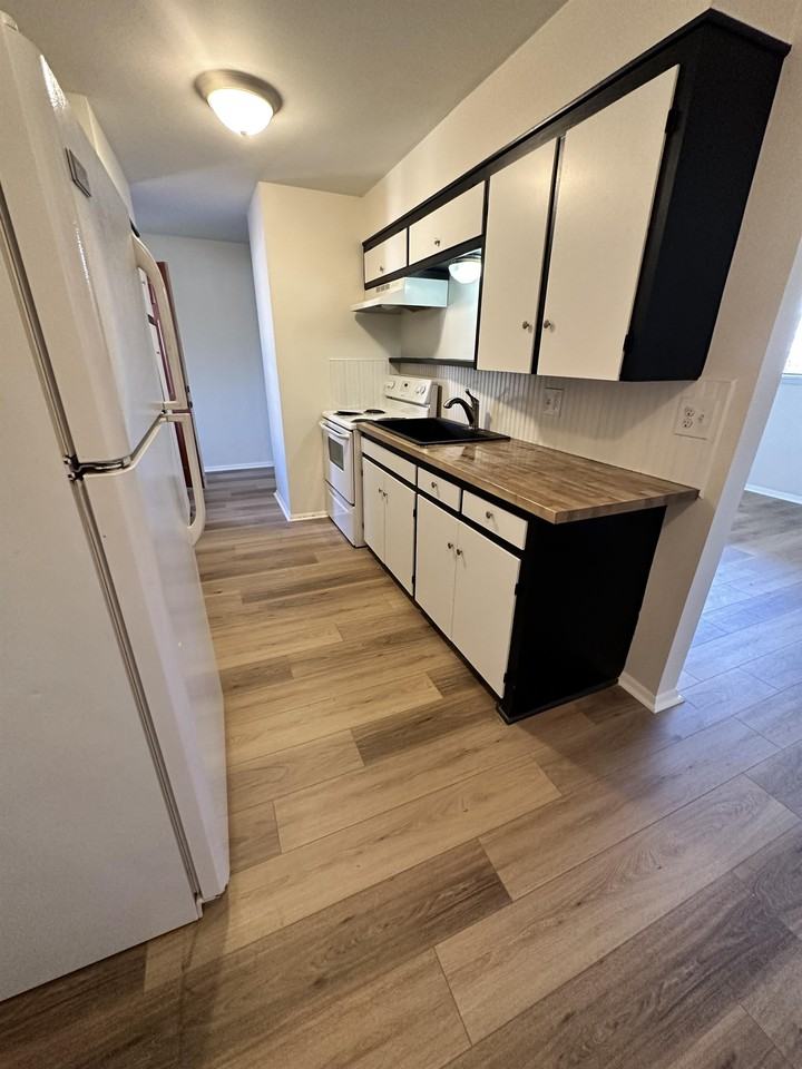 1220 South Rockford Avenue - Photo 3 of 13