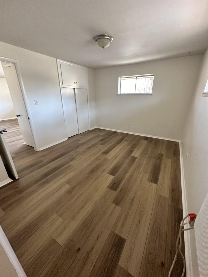 1220 South Rockford Avenue - Photo 7 of 13