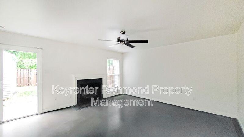 10800 Smithers Ct - Photo 7 of 19