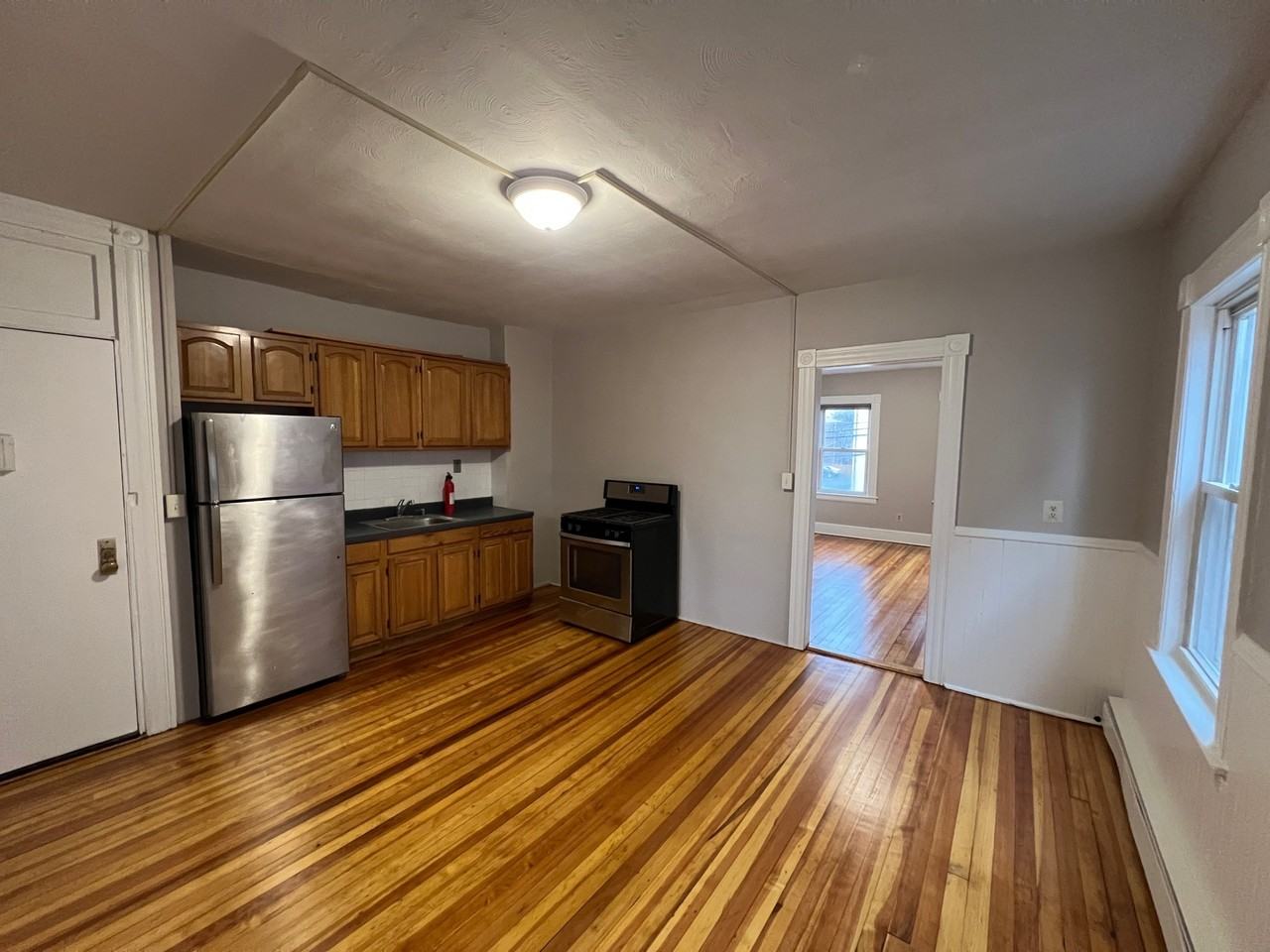 103 Gold Street, New Britain - Photo 3 of 10