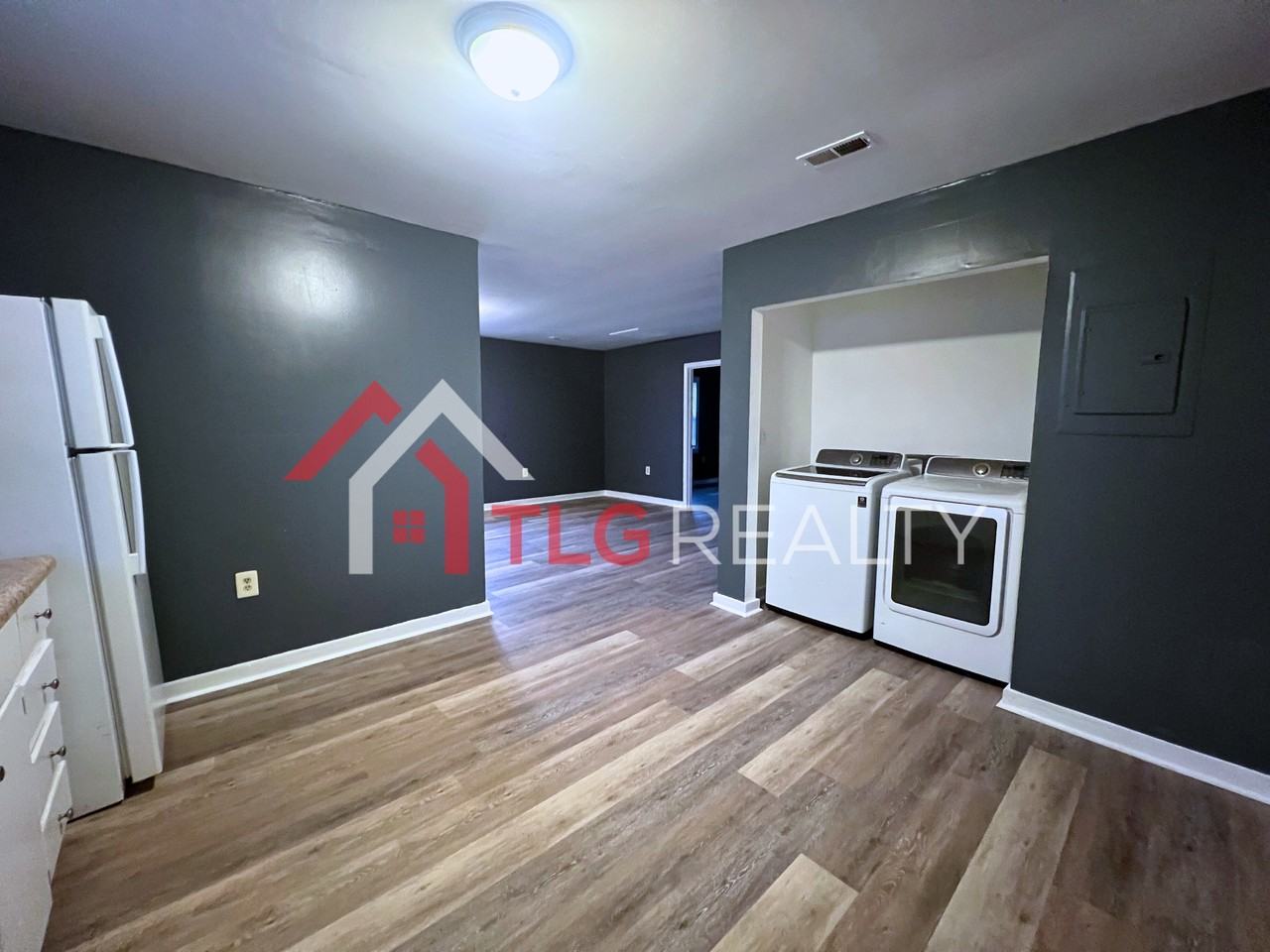 111 W. Pine Tree Es Drive - Photo 4 of 8