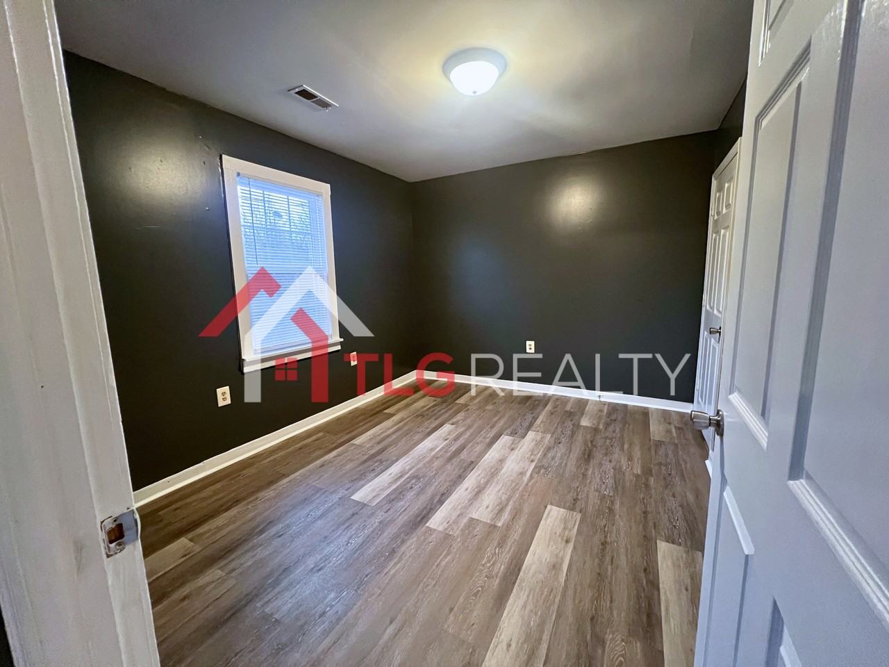 111 W. Pine Tree Es Drive - Photo 5 of 8