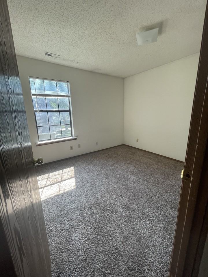 230 Mount Hope Court - Photo 5 of 50