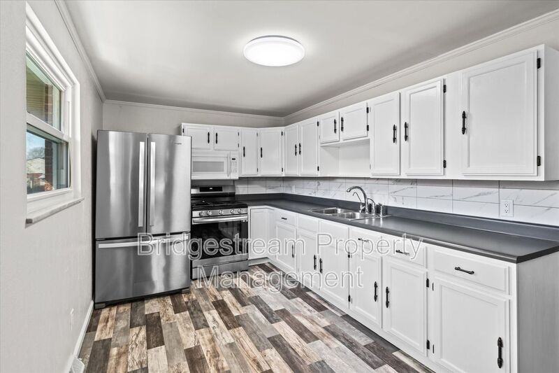 317 Hypathia Ave - Photo 2 of 19