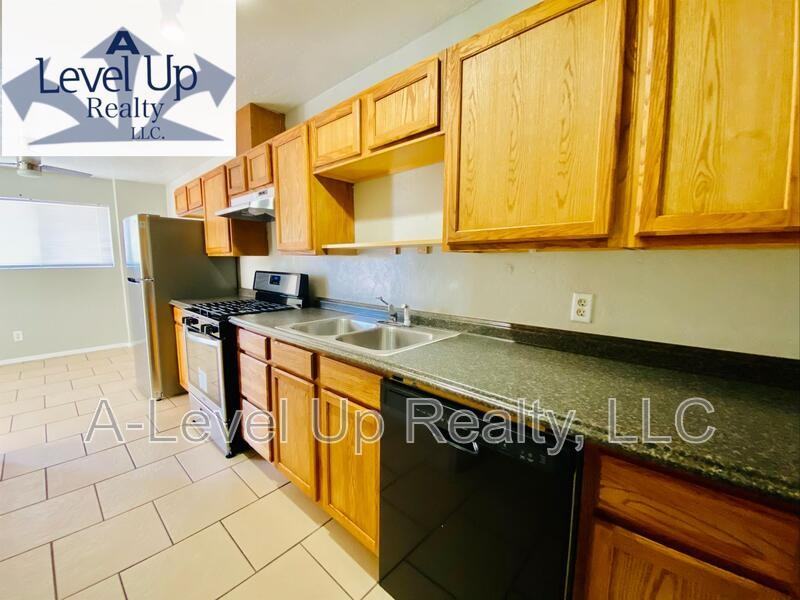 1850 N 5th Ave - Photo 3 of 19