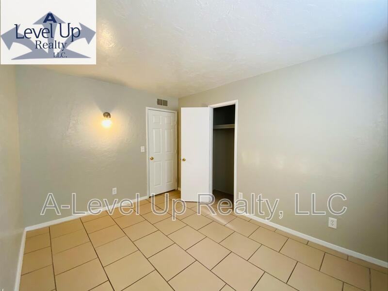 1850 N 5th Ave - Photo 6 of 19