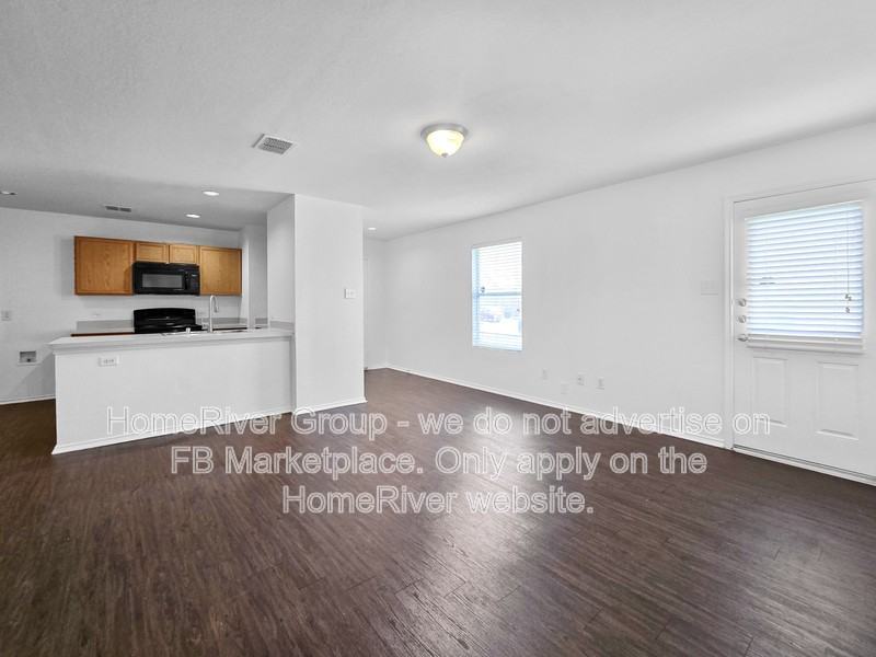 488 Canvas Ct - Photo 3 of 19