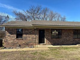 featured image of 382 Moore St