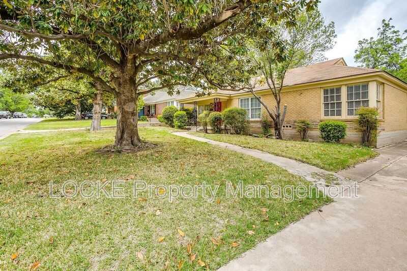 3528 Rogers Ave - Photo 3 of 28