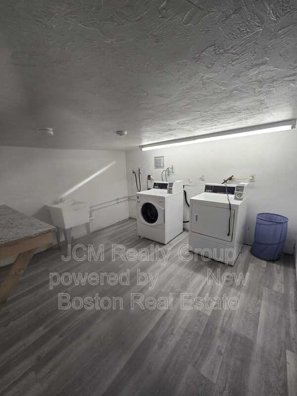 33 Rockland St #2-1stFL - Photo 3 of 9