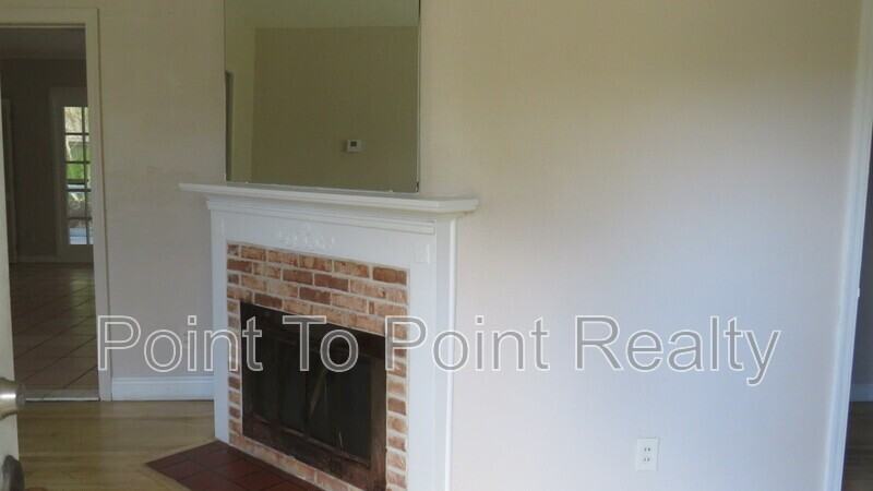 4566 Plymouth St - Photo 2 of 18