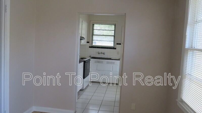 4566 Plymouth St - Photo 3 of 18