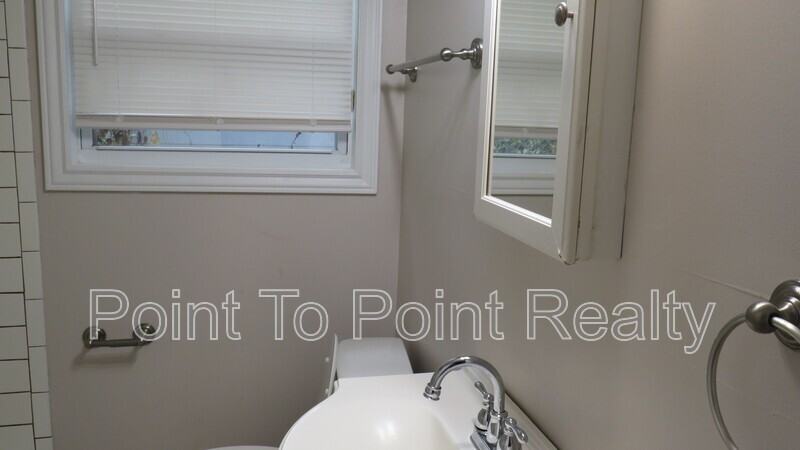 4566 Plymouth St - Photo 6 of 18