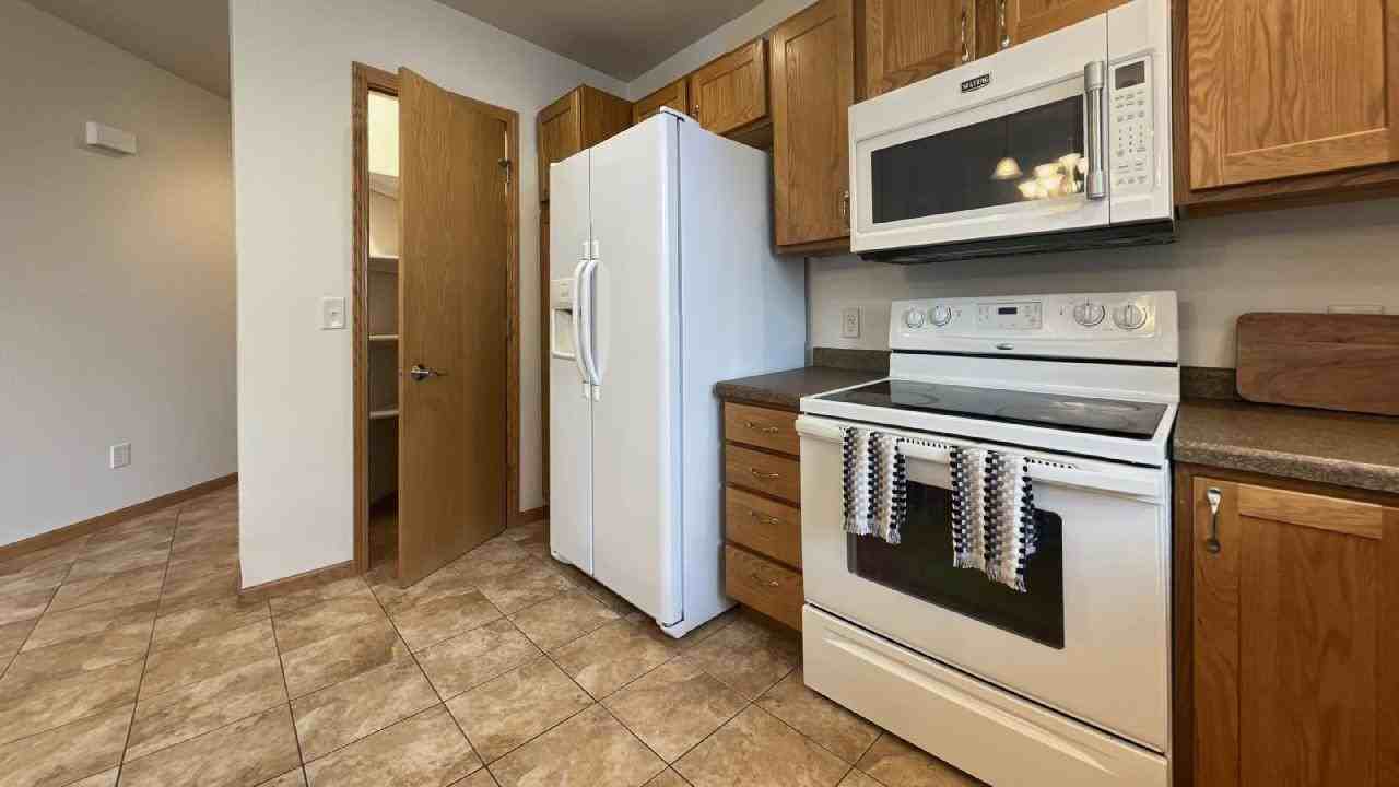 1216 North 16th Avenue - Photo 5 of 22