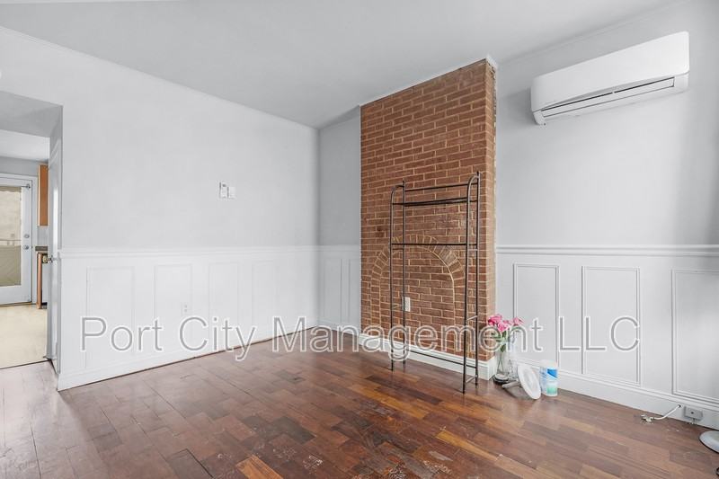 811 Mangold St - Photo 5 of 17