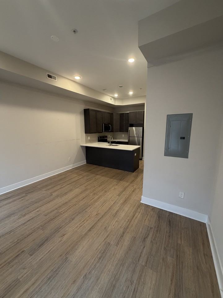 2407 Wharton Street (Lease Only) - Photo 3 of 10