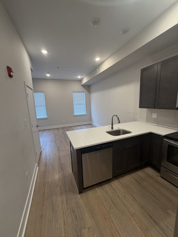 2407 Wharton Street (Lease Only) - Photo 4 of 10