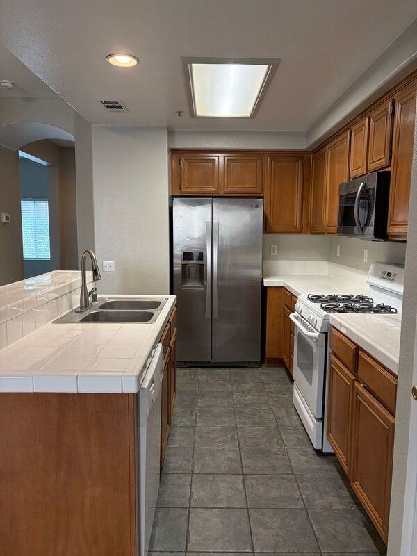 26319 Arboretum Way #402 - Photo 6 of 50