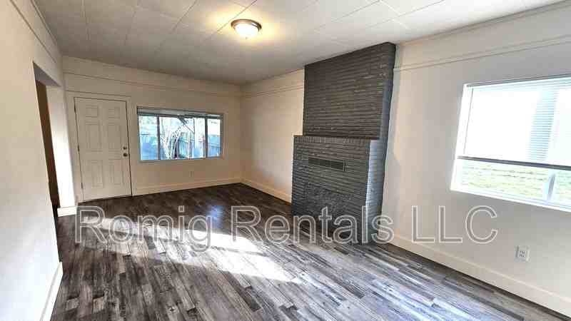 1206 E Center St #A - Photo 3 of 13